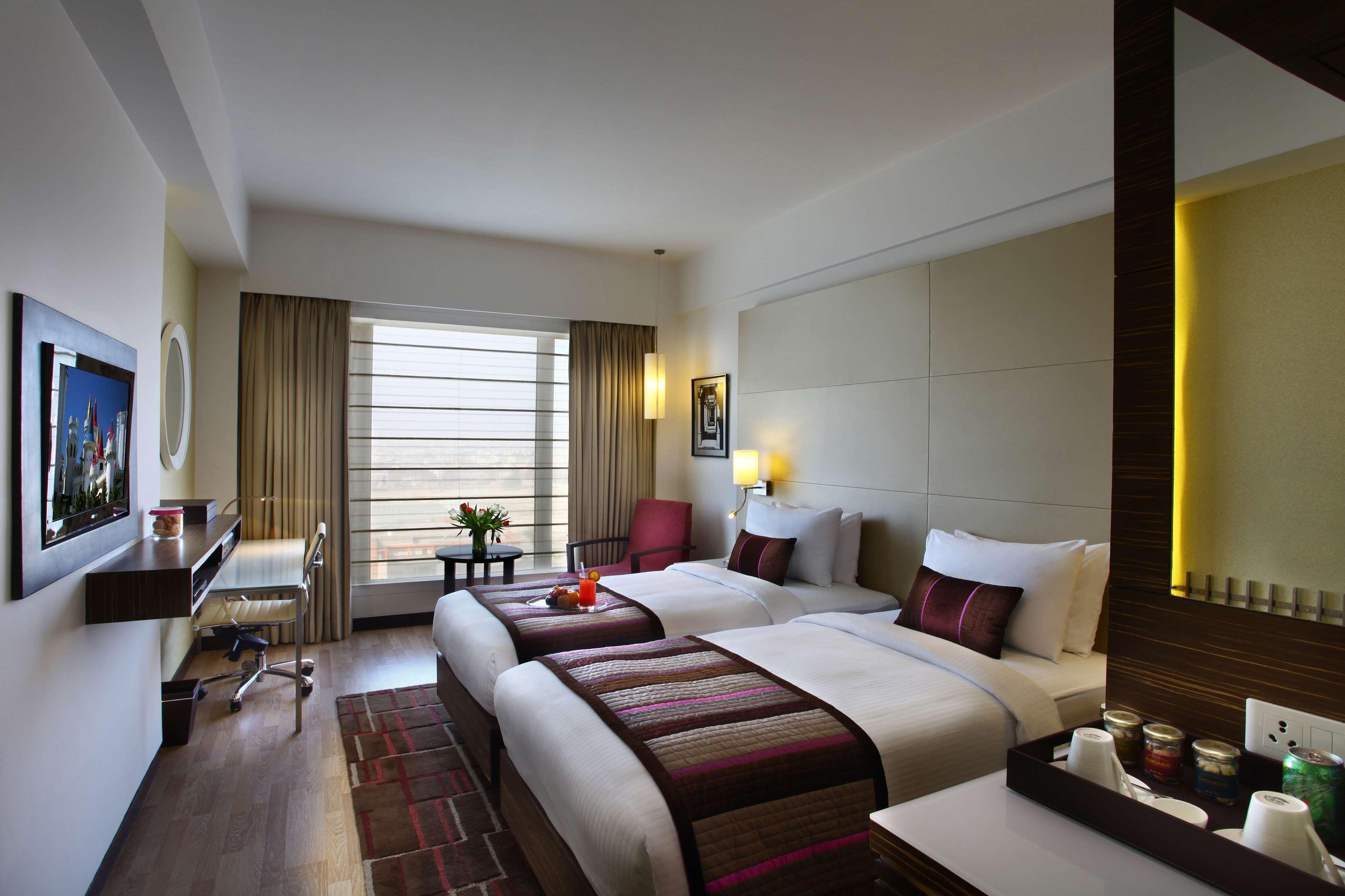 Hotel Park Plaza Shahdara Nueva Delhi Exterior foto