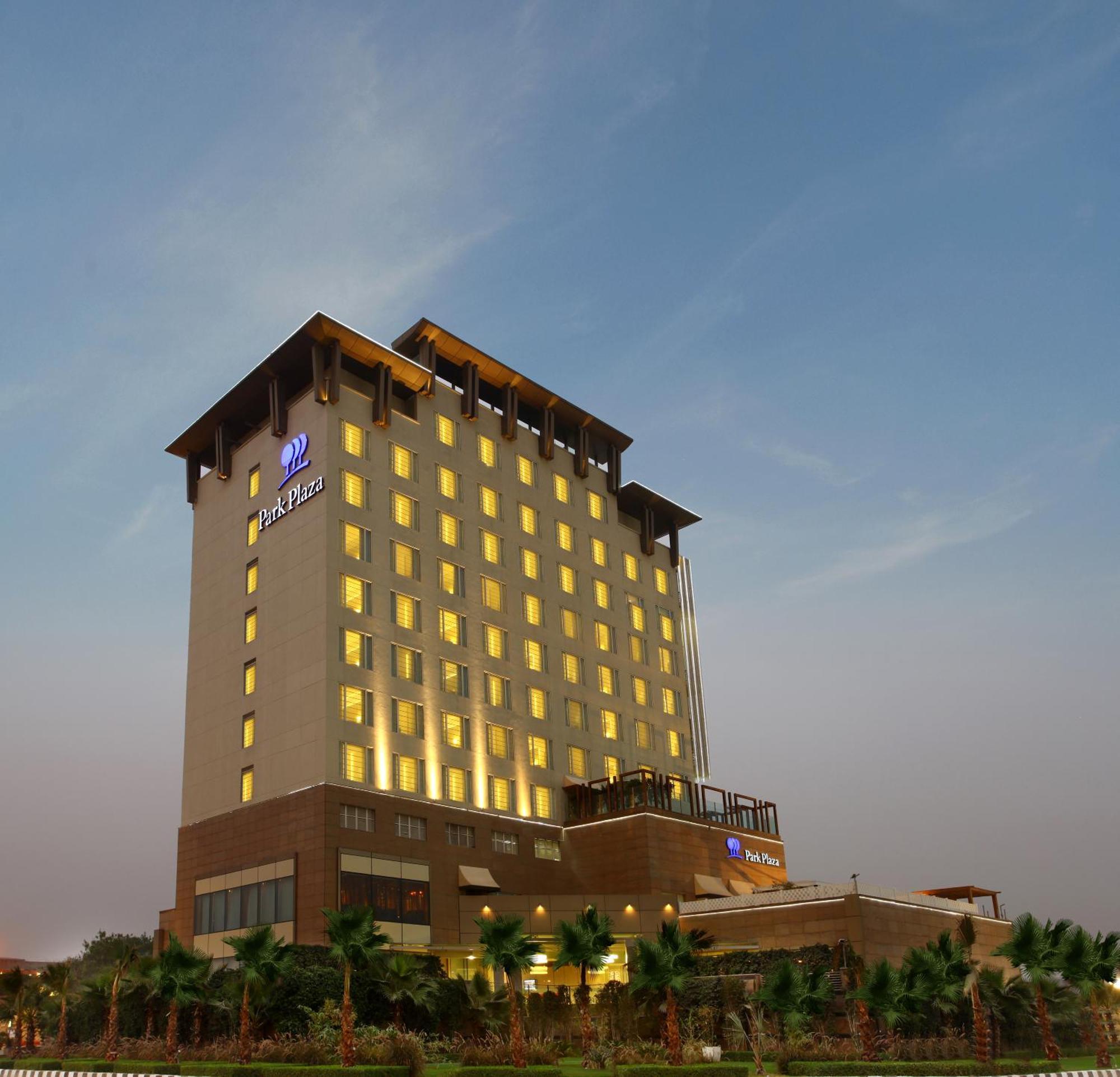 Hotel Park Plaza Shahdara Nueva Delhi Exterior foto